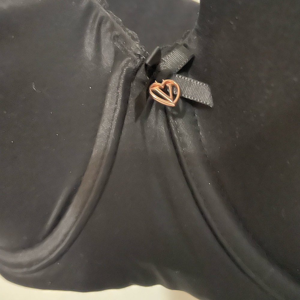Victoria’s Secret body by Victoria black lined demi lace trim underwire bra 38DD - Picture 2 of 6